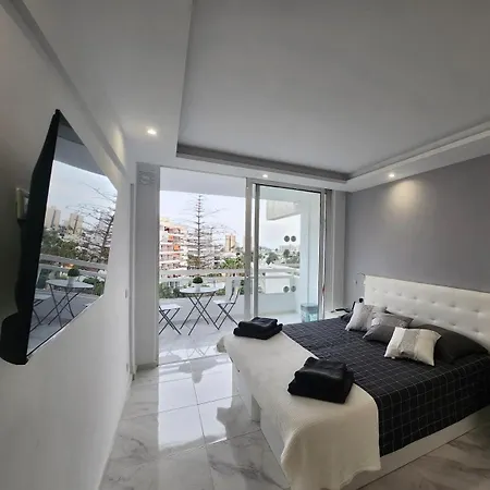 Las Americas Evening Escape With Air Conditioning! Playa de las Américas